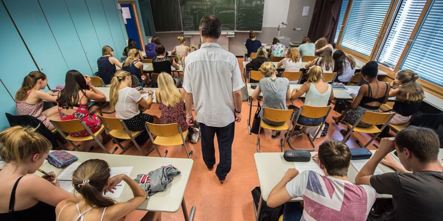 Etwa 7700 15-Jährige haben an rund 270 Schulen im Land an der Vergleichsstudie teilgenommen.