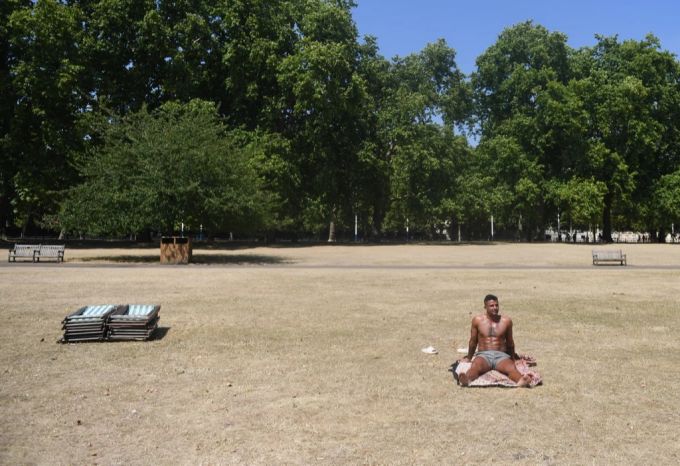 Der St. James Park in London ist ausgetrocknet, es besteht grosse Brandgefahr. London