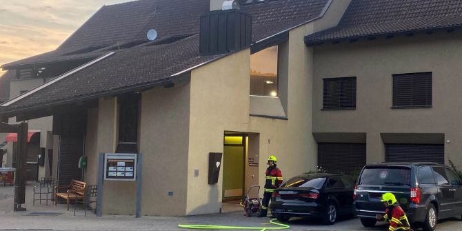 Menzingen_Feuerwehreinsatz wegen Küchenbrand