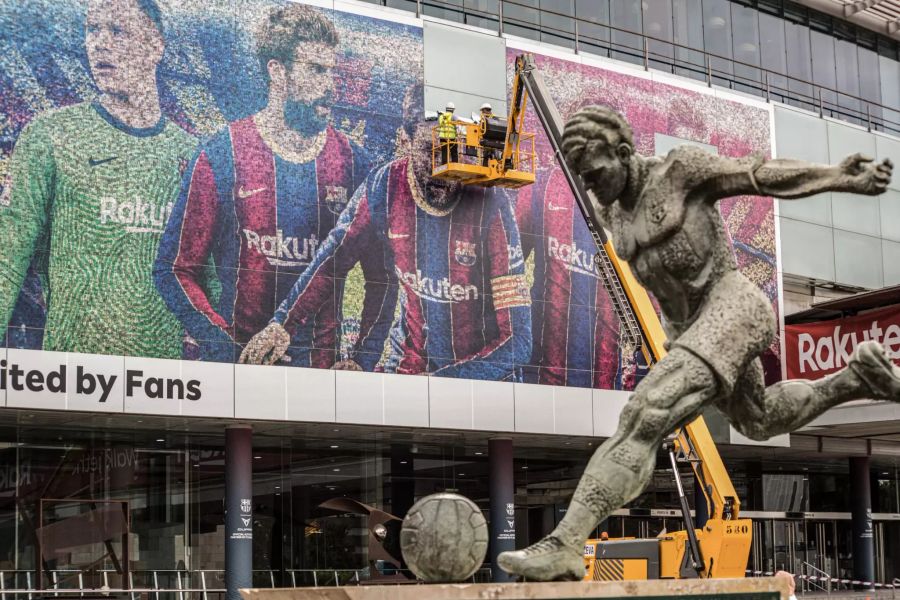 Messi poster removed