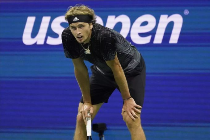 Konnte lange mit Novak Djokovic mithalten, doch war im fünften Satz klar unterlegen: Alexander Zverev. Djokovic zverev