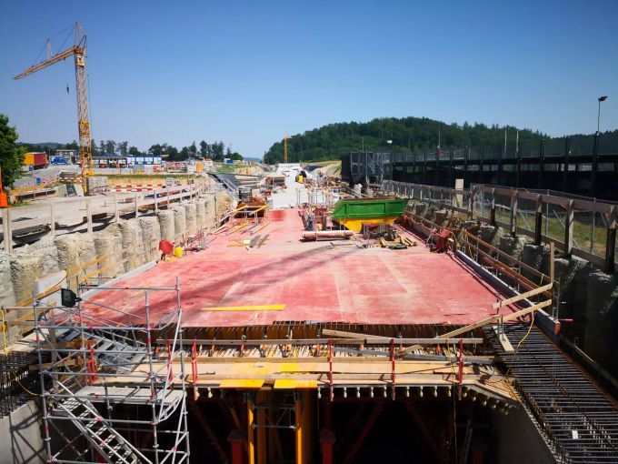 Dank der umsichtigen Planung konnten wesentliche Einsparungen erzielt werden. Tunnel Neuhof Lenzburg