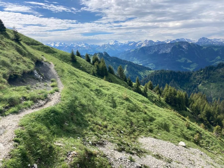 Weitblick von Schiterwang unterhalb der Stubeflue auf fast 1900 m ü. M.