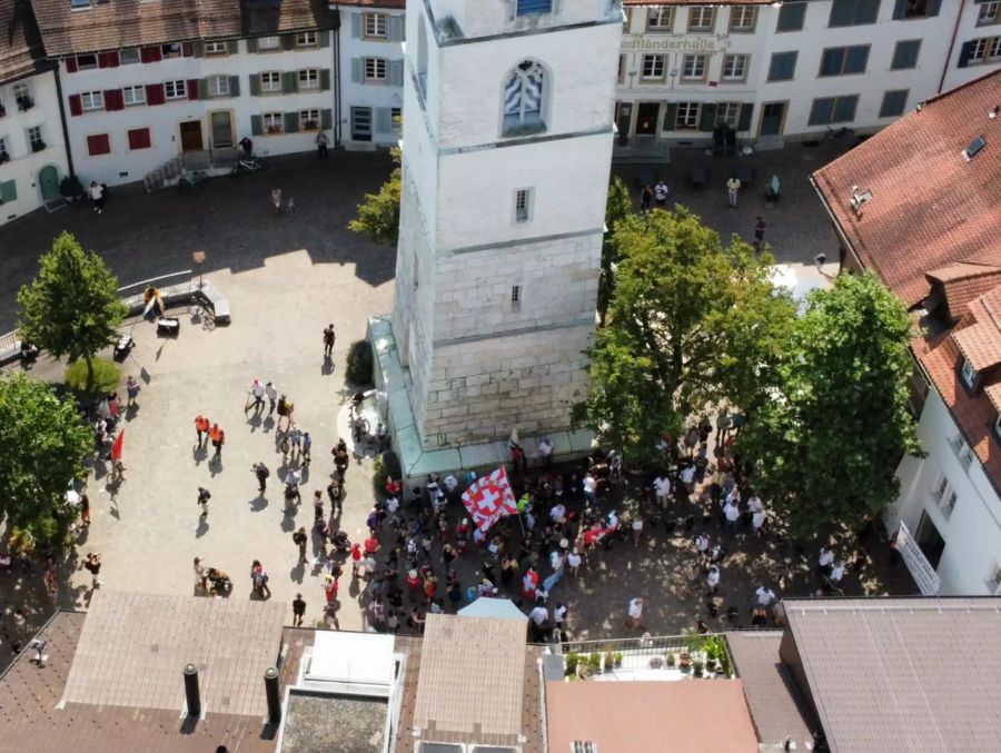 Die Demo in Olten aus der Luft betrachtet.