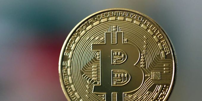 Symbolbild für die Kryptowährung Bitcoin. bitcoin