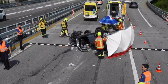 Das Auto erlitt einen Totalschaden. Unfall