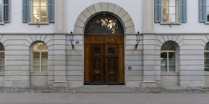 Der ehemalige Gemeindepräsident von Hettlingen steht wegen Diebstahls vor Gericht. (Archivbild) Die Heimfahrt vom Ausgang endete tödlich: Das Zürcher Obergericht hat einen gelernten Lastwagenschauffeur zu einer Freiheitsstrafe verurteilt. (Archivbild)