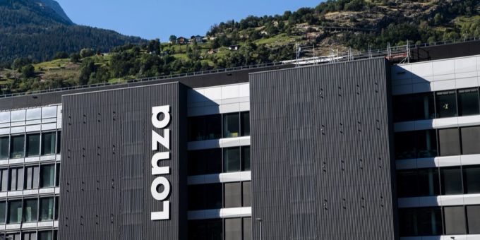 Der Konzern Lonza hat ab diesem Sommer einen neuen CEO: Wolfgang Wienand übernimmt die Leitung. Zuvor arbeitete er bei Siegfried. lonza siegfried