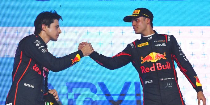 Arvid Lindblad (r) und Pepe Martí sorgen für einen Doppelsieg für Campos Racing. Formel 2