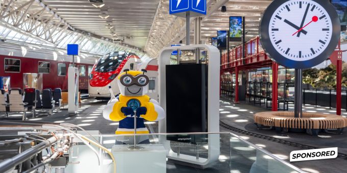 Im Verkehrshaus - Erfahre alles über die «Schweizer Bahnhofsuhr»