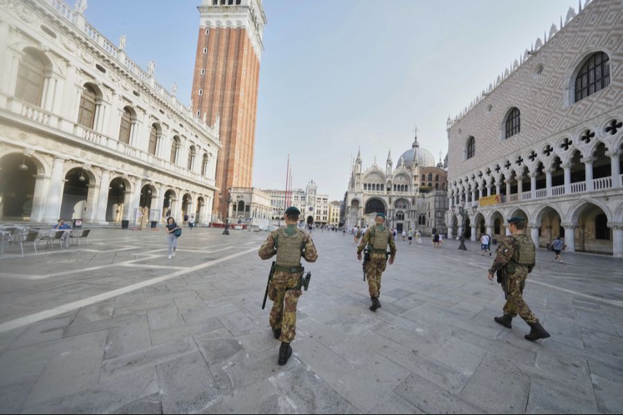 Polizei und Militär muss in Venedig wegen geplanten Demonstrationen ausrücken.