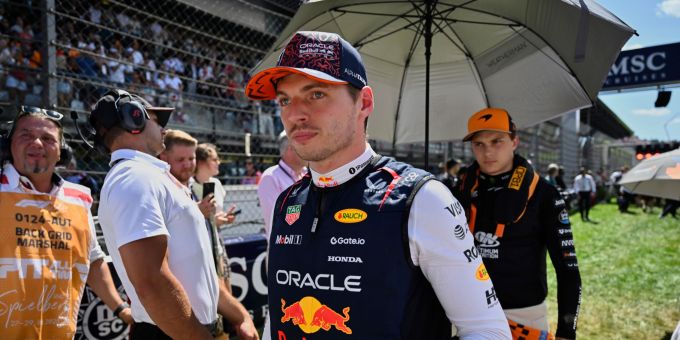 Max Verstappen schreibt den WM-Titel in der Formel 1 ab. Max Verstappen