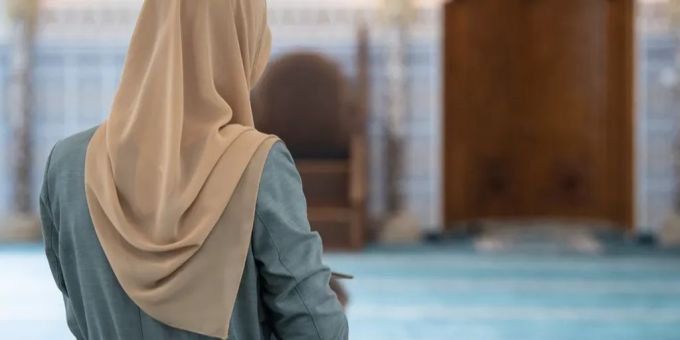 Mit ihrem Kopftuch sorgt eine muslimische Dozentin der FHNW für Diskussionen. (Symbolbild) Kopftuch