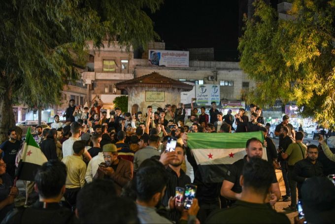 Die Menschen in Syrien feiern die Aufhebung der Sanktionen. Syrien Sanktionen