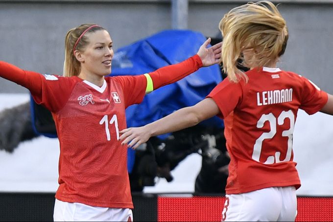 Alisha Lehmann und Lara Dickenmann spielten gemeinsam in der Schweizer Nati. Alisha Lehmann