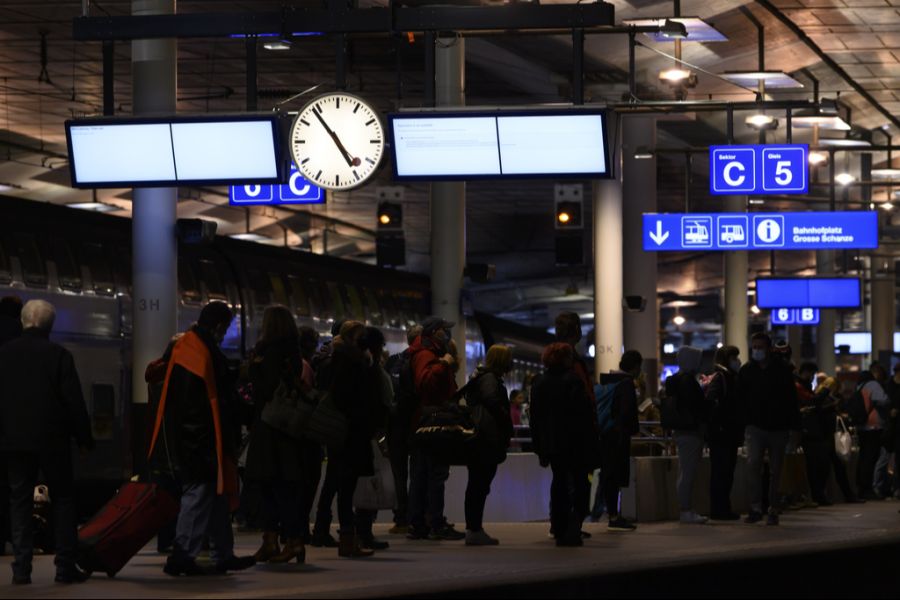 Es gibt aber auch Kritik für die Änderung. Wenn das Wort «Personenunfall» öfters genannt werde, fördere dies Personenunfälle, warnt ein Psychologe.