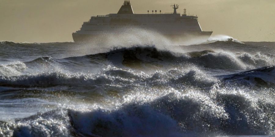 Verringerte Schwefelabgase in der Schifffahrt sind wohl mitverantwortlich für die Temperaturrekorde in den Ozeanen.