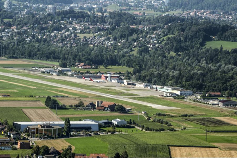 Die Stadt Bern liegt in der Anflugschneise des Flughafens Bern-Belp. (Archivbild)