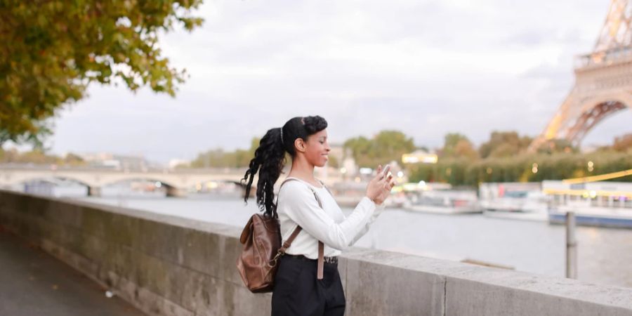 Frau Foto Paris Stadttrip