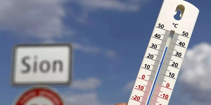 Heisses Wetter: In Sitten VS wurde der diesjährige Temperaturrekord geknackt. (Archivbild) Sitten Hitze