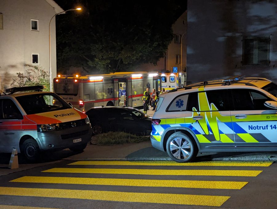 Zwei verletzte Personen mussten ins Spital gefahren werden.