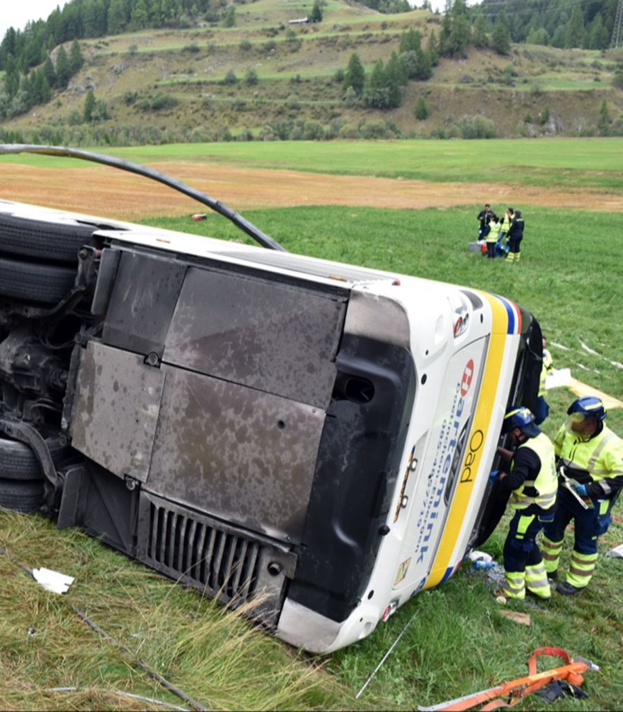 Car-Unfall bei Zernez