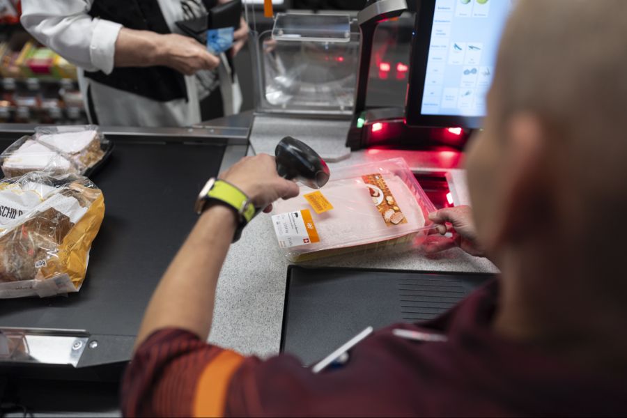 Die Migros fordert deshalb einen Rückzug der Werbung.