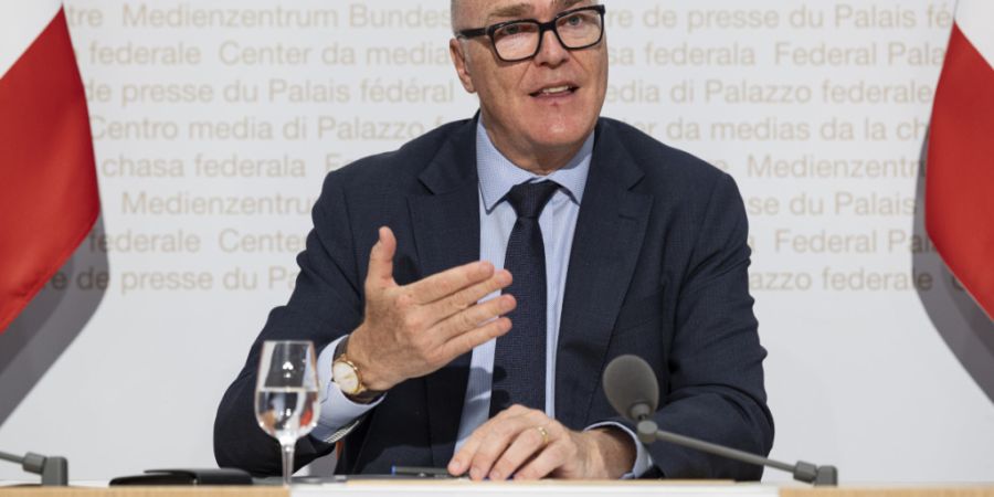 «Etwas durchführen in unserem Land, das Freude bereitet»: Bundesrat Martin Pfister erläutert vor den Medien den Antrag ans Parlament, Olympische Winterspiele in der Schweiz mit 200 Mi...