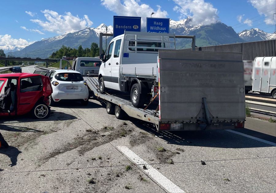 Bei der Kollision wurde ein Person verletzt.