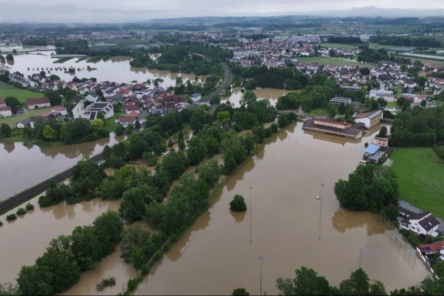 Die Keller der Einwohner der Stadt werden erst ausgepumpt, wenn der Pegel der Schussen stark zurückgeht.