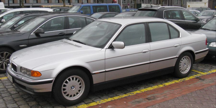 BMW 7er (BMW 750i, 1998–2001)