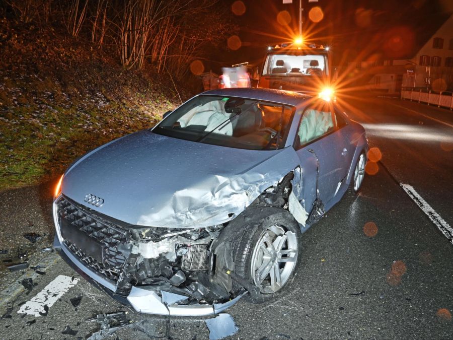 Besoffener Autofahrer verursacht Kollision in Ufhusen.