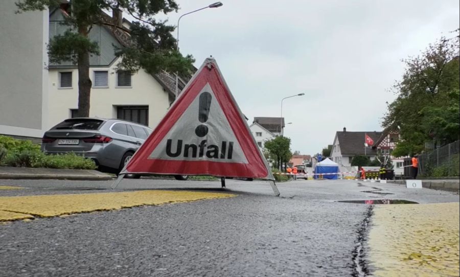 Das Mädchen erlag noch vor Ort ihren Verletzungen.