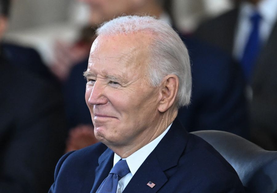 Im Vergleich zu Joe Biden hält er wenig von gendergerechter Sprache.