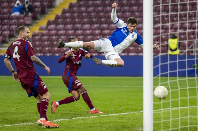 Nikolas Muci gleicht für GC gegen Servette aus. GC