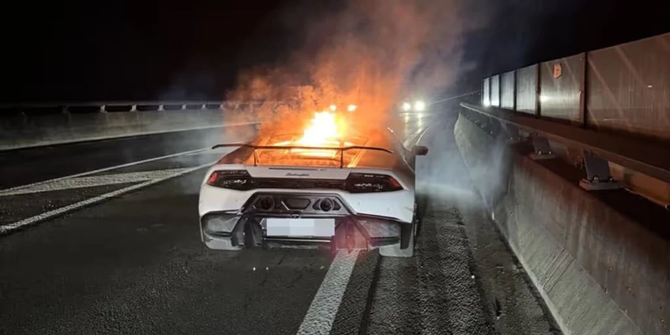 Lamborghini In Flammen 19 J hriger Entkommt Knapp Nau ch lamborghini-in-flammen-19-j-hriger-entkommt-knapp-nau-ch