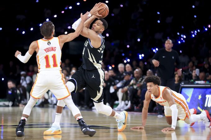 Giannis Antetokounmpo war im Halbfinal des NBA Cup die prägende Figur. NBA Giannis Antetokounmpo Atlanta