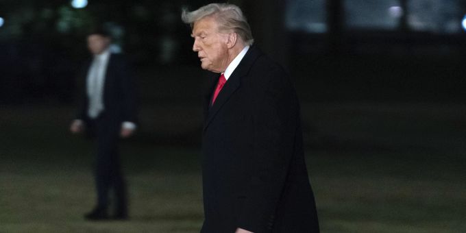 Laut US-Präsident Donald Trump sollen Palästinenser im Fall eines Kaufs des Gazastreifens durch die USA kein Recht auf Rückkehr haben. Donald Trump
