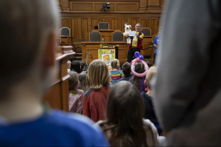 Es müsse mehr gegen Kinderarmut getan werden. Die Kantone seien in der Pflicht, findet die Caritas.