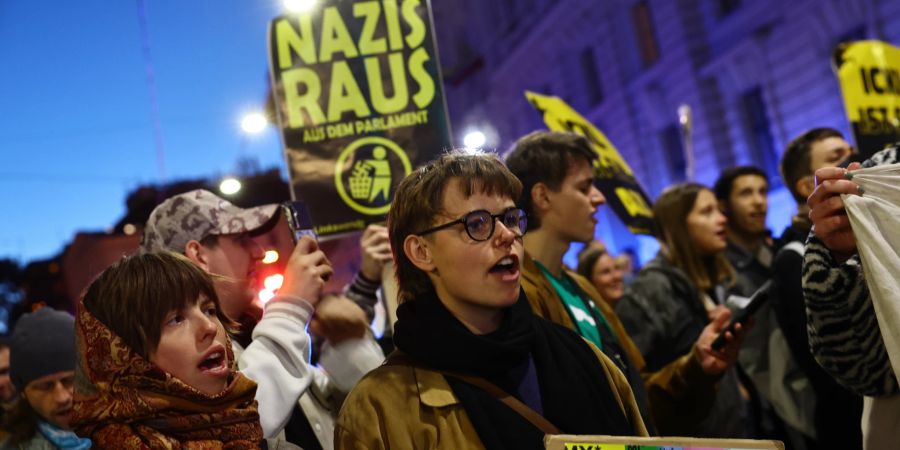 Austrians vote in parliamentary elections.