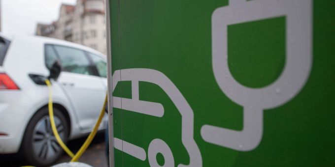 Die Elektromobilität spielt eine zentrale Rolle in den Zukunftsplänen der Autobranche. (Archivbild) landis gyr e auto