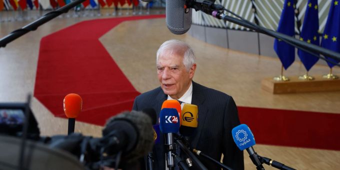 EU-Chefdiplomat Josep Borrell hält ein klares Zeichen an Israel für notwendig. EU-Chefdiplomat Josep Borrell hält ein klares Zeichen an Israel für notwendig.