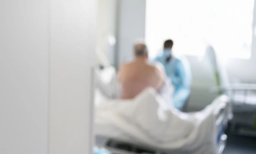 Der Italiener erkannte nicht einmal seinen Sohn und seine Frau, als sie ihn im Spital besuchten. (Symbolbild)