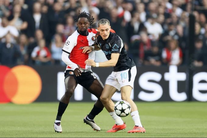 Jordan Lotomba spielt bei Feyenoord Rotterdam 61 Minuten als Aussenverteidiger. Jordan Lotomba