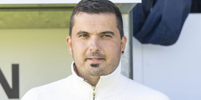 Trainer Bruno Iacopetta darf sich über einen Auswärtssieg beim FC Schaffhausen freuen. FC Aarau
