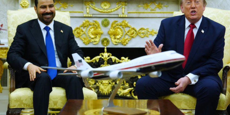 ARCHIV - US-Präsident Donald Trump trifft den irakischen Ministerpräsidenten Ali al-Zaidi im Oval Office des Weißen Hauses. Foto: Julia Demaree Nikhinson/AP/dpa/Archivbild