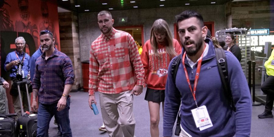 Taylor Swift und Travis Kelce sind seit rund einem Jahr ein Paar.