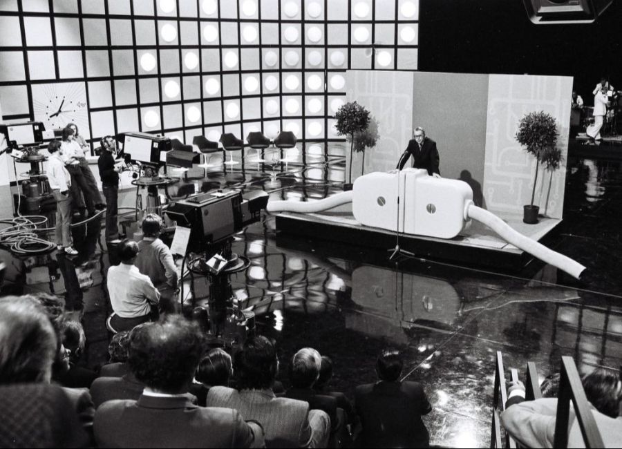 Am 22. September 1973 wurde das neue Fernsehstudio im Leutschenbach in Betrieb genommen.