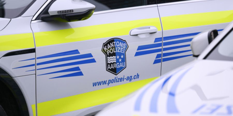 Eine 13-jährige Velofahrerin hat bei einem Selbstunfall in Bad Zurzach AG schwere Verletzungen erlitten. (Symbolbild)