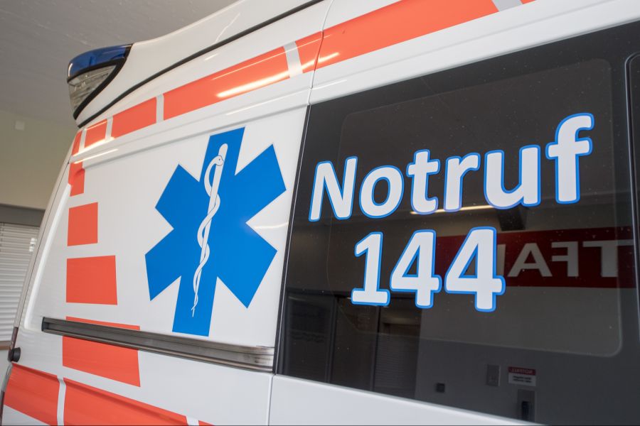 Zwei Personen sind trotz medizinscher Erstversorgung durch die Einsatzkräfte am Ereignisort verstorben.